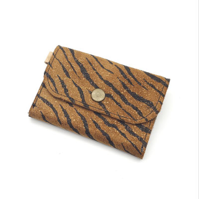 Porte-cartes-monnaie-cuir-acier-artisan-création-Lyon-Villeurbanne-maroquinerie