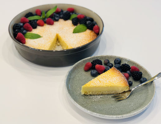 Ein leckerer Mürbeteig ist der Kuchenboden und darauf ein fluffiger Käsetraum :) Viel Spaß beim Nachbacken ♥