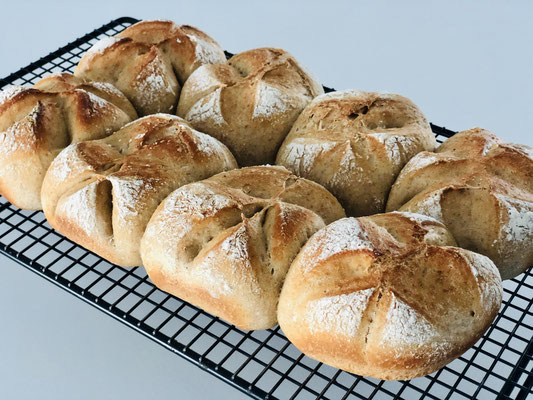 Ich wette, meine Brötchen schmecken leckerer als Bäckerbrötchen ♥