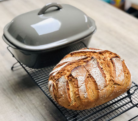 So ein tolles Brot kannst du nur selber backen - denn welcher Bäcker backt denn schon LIEBE mit rein ♥