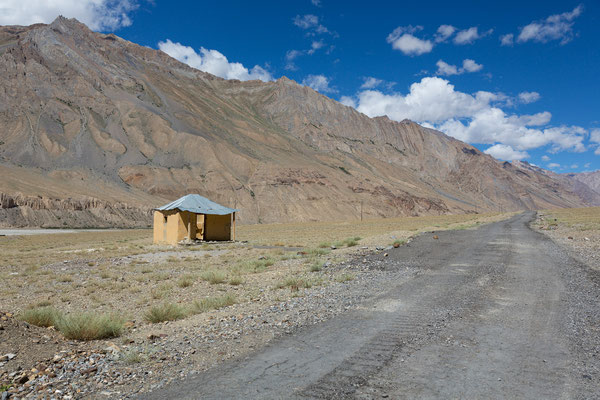 Straßenprojekt Zanskar-Indus mit Raststätte