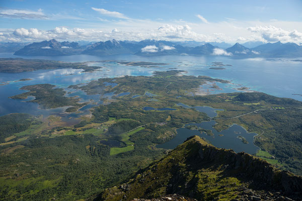 Auf Vågsfjellet, Blick auf Kaldvåg- und Sagfjorden