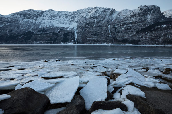 Skansaneset am Lustrafjorden