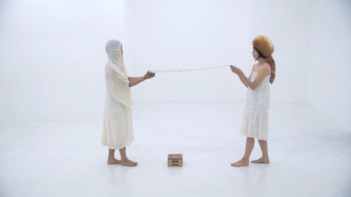 Heidi 52-black & white, 2012, Single-channel video(color, sound) 11'31''