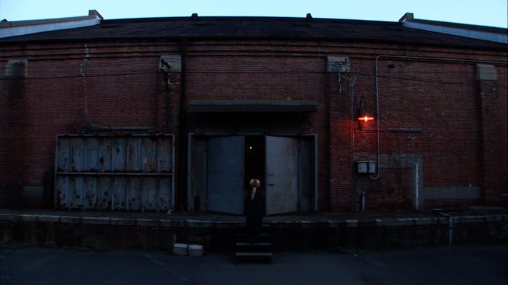 Heidi 46-brick house,  2006, Single-channel video(color, sound) 15'36''