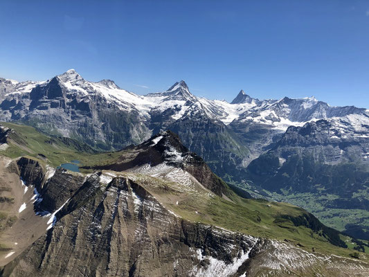 Elite Flights, Alpenrundflug mit Gletscherlandung, Alpenflug, Helikopterflug, Gletscherflug, Gletscherapéro, Wetterhorn, Schreckhorn, Finsteraarhorn