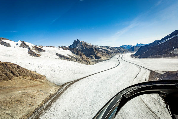 Alpenrundflug mit Gletscherlandung, Alpenflug. Helikopterflug,  Gletscherflug, Aletschgletscher, Konkordiaplatz