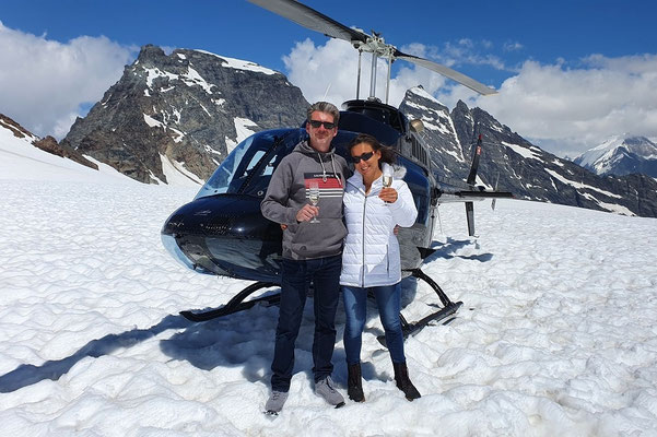 Elite Flights, Bell 206 Jet Ranger, HB-ZPZ Alpenrundflug mit Gletscherlandung, Alpenflug, Helikopterflug,  Gletscherflug, Gletscherapéro, Petersgrat