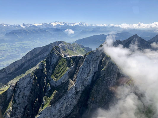 Elite Flights, Alpenrundflug mit Gletscherlandung, Alpenflug, Helikopterflug,  Gletscherflug, Gletscherapéro, Pilatus
