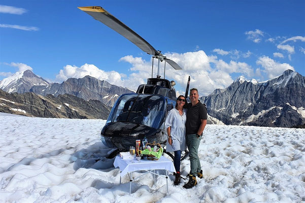 Elite Flights, Bell 206 Jet Ranger, HB-ZPZ Alpenrundflug mit Gletscherlandung, Alpenflug, Helikopterflug,  Gletscherflug, Gletscherapéro, Petersgrat
