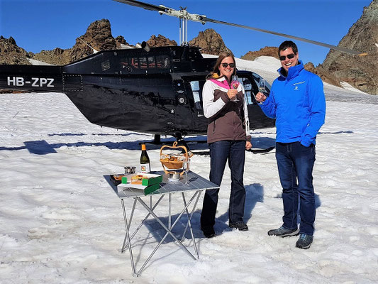 Elite Flights, Bell 206 Jet Ranger, HB-ZPZ, Alpenrundflug mit Gletscherlandung, Helikopterflug,  Gletscherflug, Gletscherapéro, Petersgrat (2)