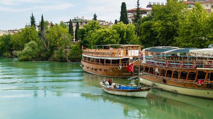 Bootstour auf dem Manavgat-Fluss mit Wasserfall und Basar