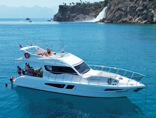 Rent Yacht Antalya FREEDOM max. 22 Person with Jakuzzi