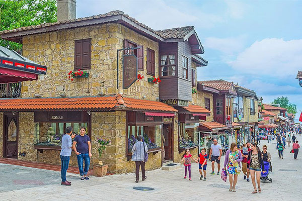 Side Stadtrundfahrt ab Alanya | Antike Stadt, Tempel & Wasserfälle
