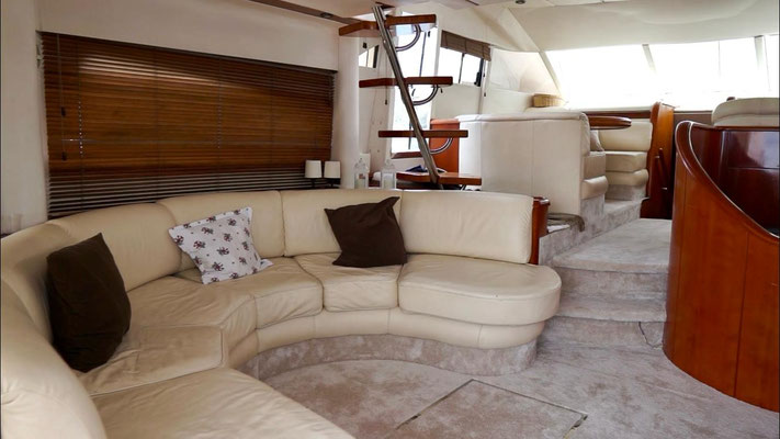 Private Yacht Hire Side