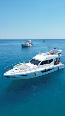 Rent Yacht Antalya FREEDOM max. 22 Person with Jakuzzi