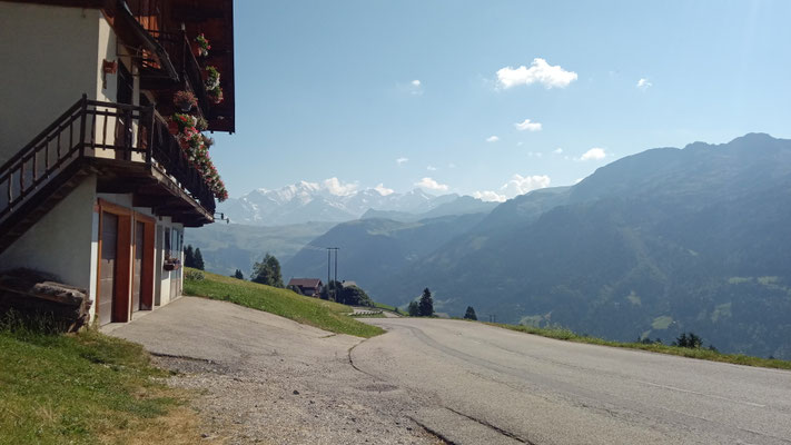 Ein kurzer Blick auf den Mont Blanc