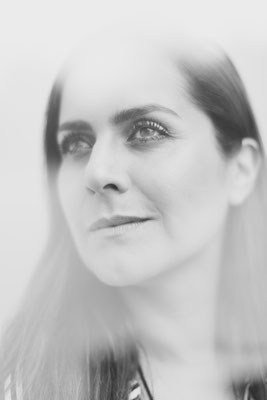 Natalia Valdebenito, comediante.