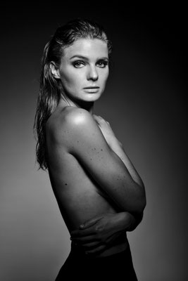 Josefina Montané, Modelo y actriz.