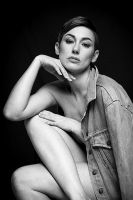 Andrea Dellacasa, vedette y actriz.