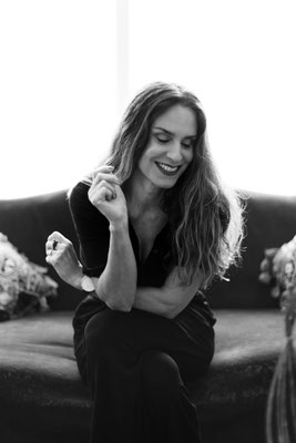 María Gracia Subercaseaux, fotógrafa, conductora de radio y televisión.