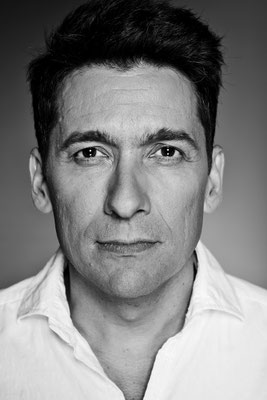 Rafael Araneda, presentador de televisión.