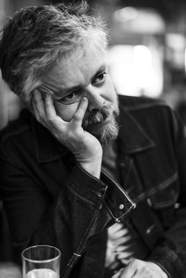 Jorge Baradit, escritor y político.