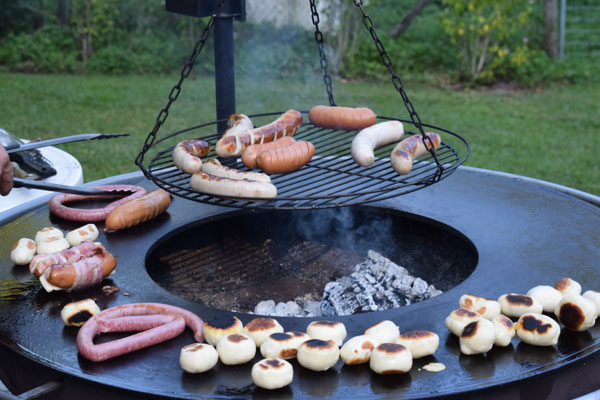 Au dr Grill isch graglet voll gsi. Ä Guete!!