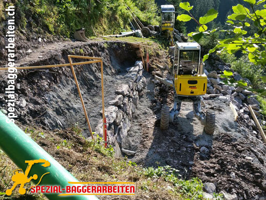 Spezial-Baggerarbeit Adrian Krieg  Telefon 079 586 32 47 Natursteinmauern Granitmauern Sandsteinmauern Felsbruchmauern Stützmauern