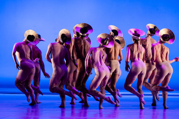 photo: Sylvie-Ann Paré | dancers: Michael Baboolal, Adrian W.S. Batt, Justin Calvadores, Rose Gagnol, Valeria Galluccio, Luigi Luna, Carol Prieur, Sophie Qin, Celeste Robbins, Clémentine Schindler, Ana Van Tendeloo, Jérôme Zerges