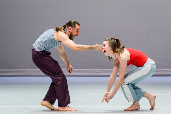 photo: Sylvie-Ann Paré | dancers: Sacha Ouellette-Deguire, Catherine Dagenais-Savard