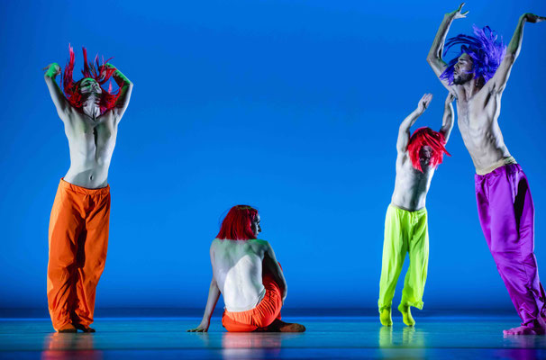 photo: Sylvie-Ann Paré | dancers: Paige Culley, Clémentine Schindler, Adrian W.S. Batt, Michael Baboolal