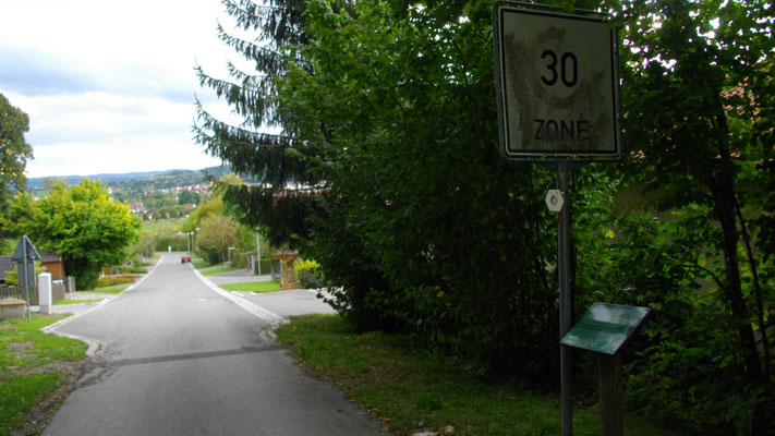 Am Fuße der alten Poststraße in Bindlach –Stationstafel 101 »Alte Poststraße«
