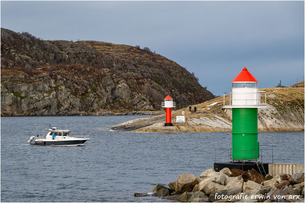 Einfahrt zu Hafen von Bodø