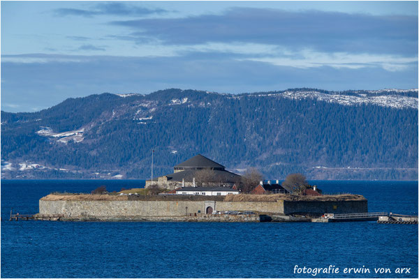 Munkholmen ist eine kleine Insel vor Trondheim mit ehemaligen Kloster-, Festungs- und Gefängnisanlagen und einem im Sommer geöffneten Restaurant