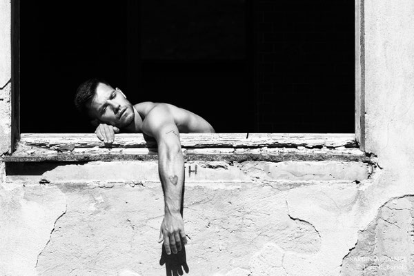 Servizi fotografici, servizi video per la danza e il teatro, cagliari e sardegna, saggi, eventi fotografia outdoor, balletto, ballerine e ballerini, videomaker, video danza, videodance, screendance.  luca cappai