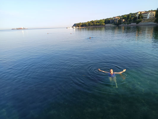 06.07.2025 Morgenbad im Meer mit unserer Geburtstagsjubilarin 