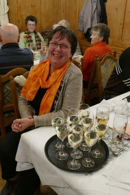 26.01.2024 Geburtstagsjubilarfeier Gratulation und anstoßen mit den Jubilaren