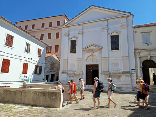 04.07.2025 Piran Vor dem Minoritenkloster