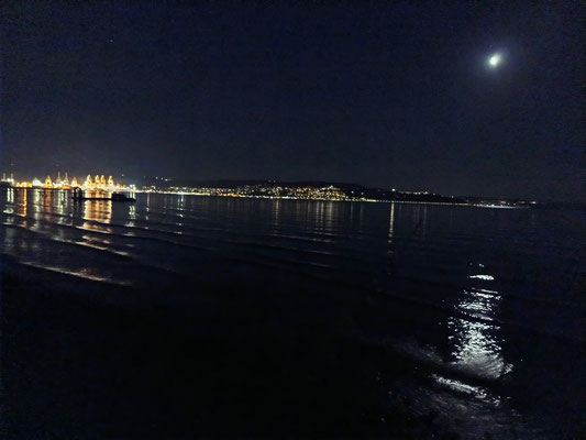 03.07.2025 Meeresstrand bei Nacht
