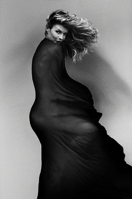 Martina Colombari by ph. Giovanni Gastel styled by Paolo Lattuada