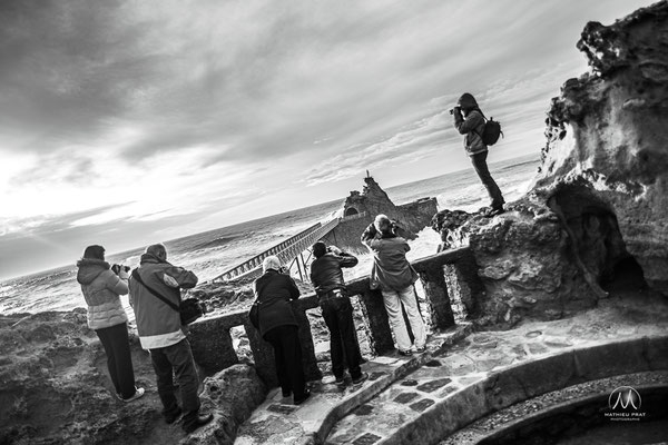 TEMPÊTES HIVERNALES À BIARRITZ   Instantanées de la justement baptisée tempête « Hercule » en 2014 aux dernières grosses dépressions hivernales gonflées sur l’océan Atlantique, qui déferlent sur la côte basque, ici à Biarritz.  Coups de tabac copieusement