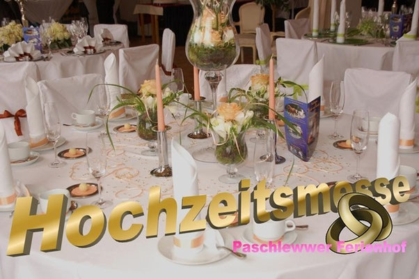 Nutzen Sie die Menüleiste unten im Bild, einfach Flash Show starten und maximieren.