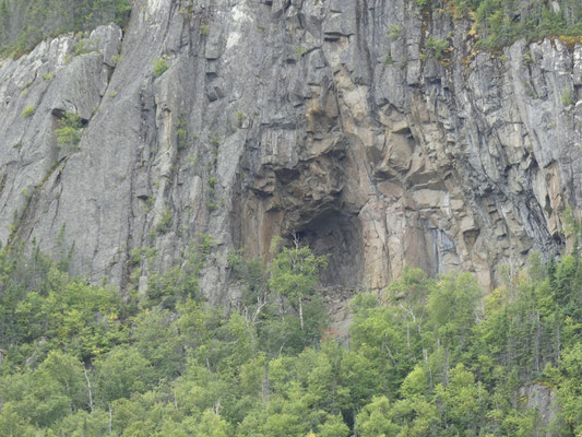 La caverne.