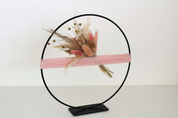 Flowerhoop 25 cm boeket Beige/Soft Pink - € 25 - art. HOOP25BOEKETBLACK