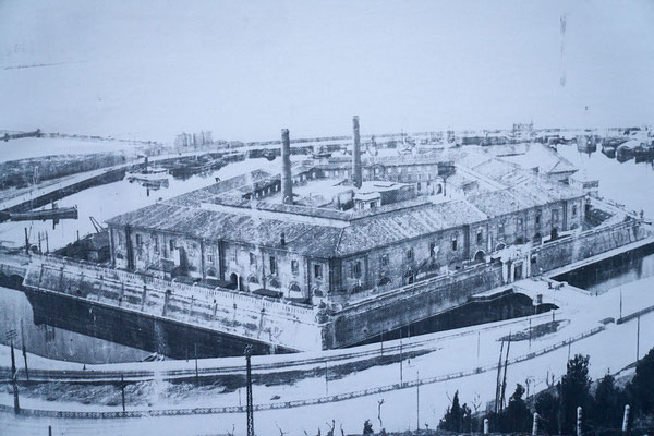 Mole Vanvitelliana (Lazzaretto)