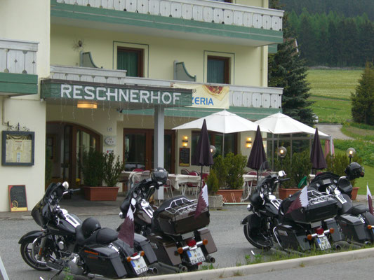 Motorrad Hotel Reschnerhof: Gern gesehene Gäste in Reschen im Reschnerhof