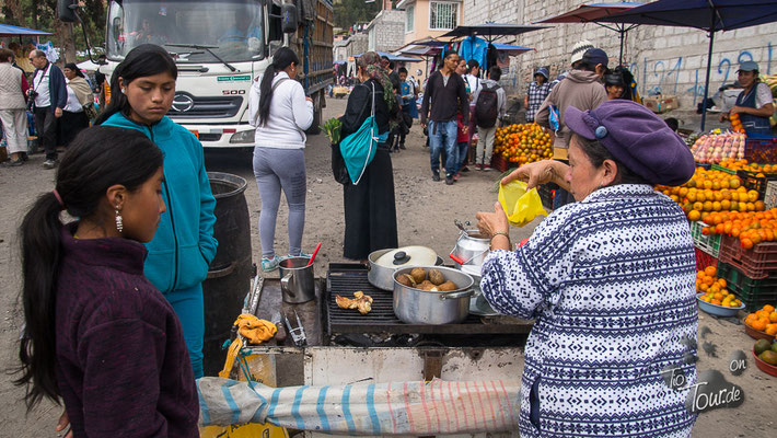 Viehmarkt in Otavalo - Essen und Trinken hält Leib und Seele zusammen