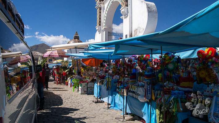 Fahrzeugweihe in Copacabana - ein Volksfest