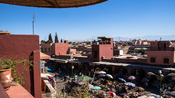 Marrakesch - von der Dachterrasse des Café des épices